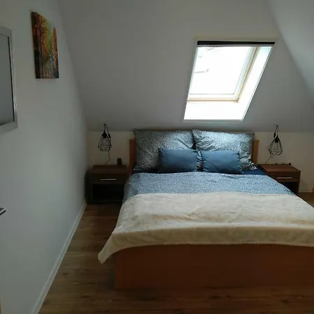 Heviz Holiday Apartments 아파트 *